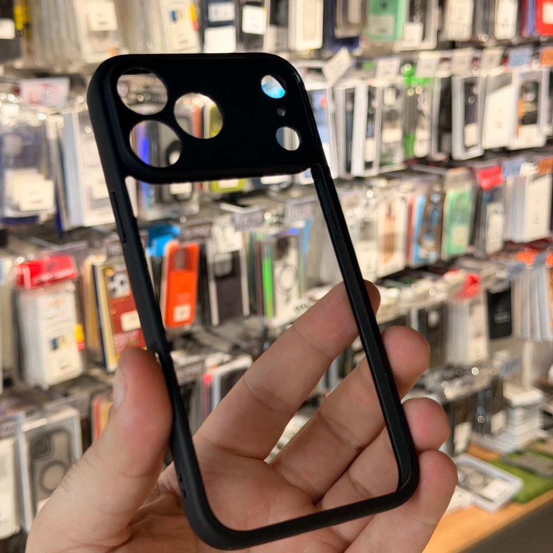 case iPhone 17 pro black transparent