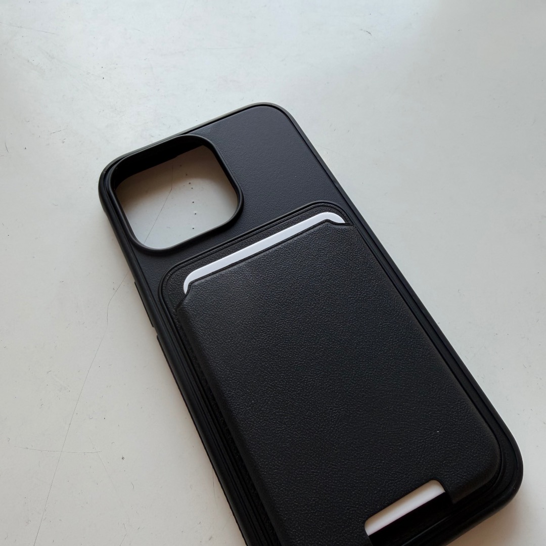 case iPhone 12/12 pro black wallet